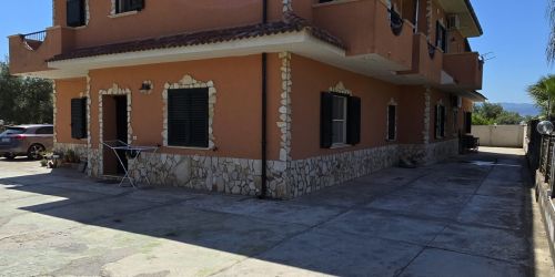 Casa indipendente in vendita in Via dei Faggi 7, Lamezia Terme