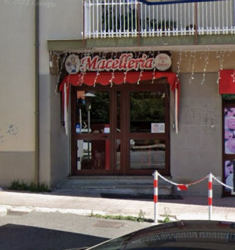 Vendesi Locale Commerciale Via Aldo Moro agenzia immobiliare infocasa