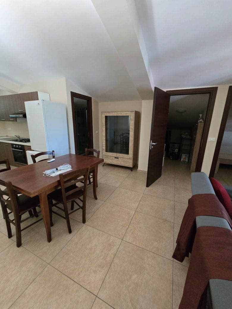 Mansarda ammobiliata con terrazzo via Michele Bianchi Gizzeria Lido agenzia immobiliare infocasa